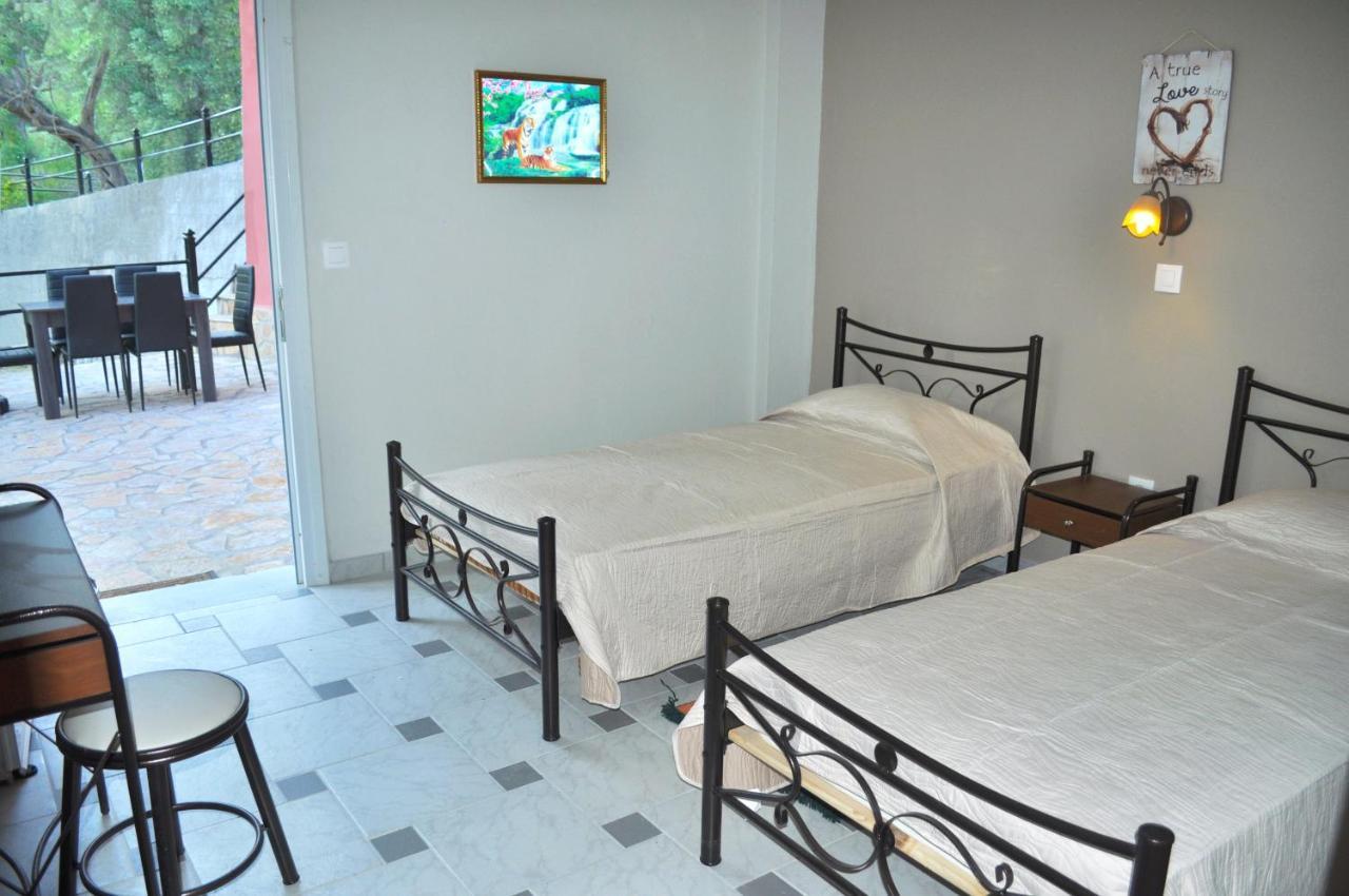 Large Apartment By The Pool - Pelekas Beach, Corfu Exterior photo