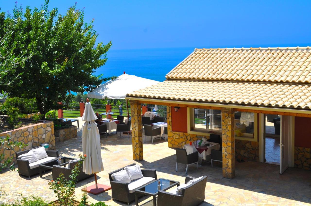Large Apartment By The Pool - Pelekas Beach, Corfu Exterior photo